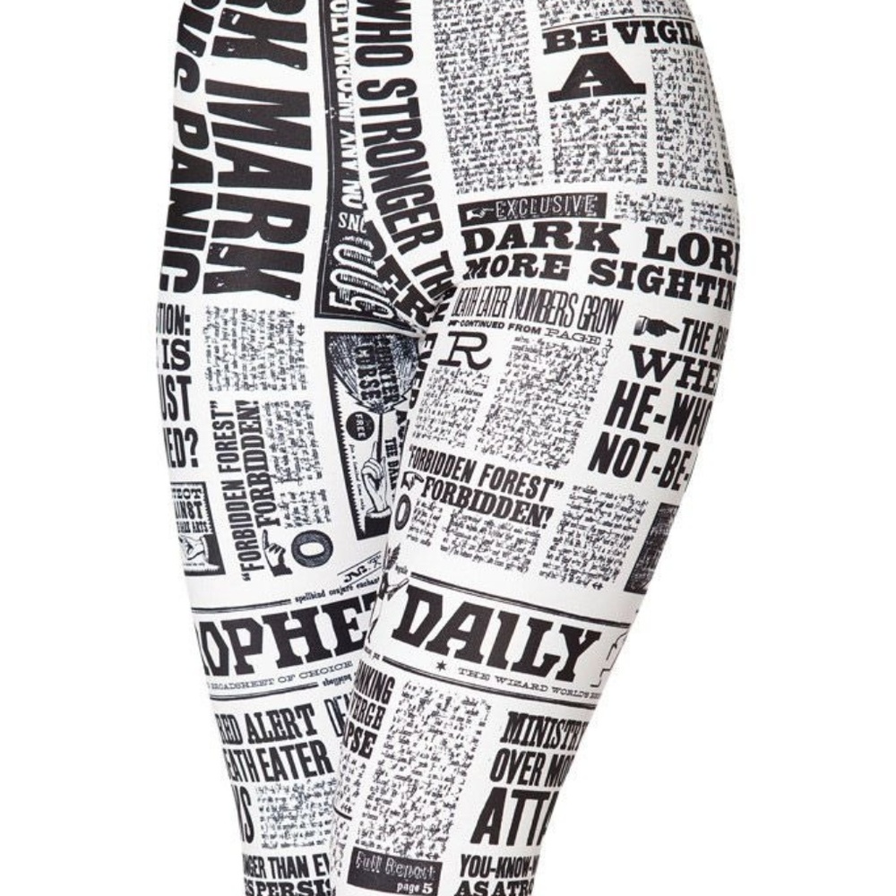 Blackmilk- Daily Prophet Harry Potter Leggings